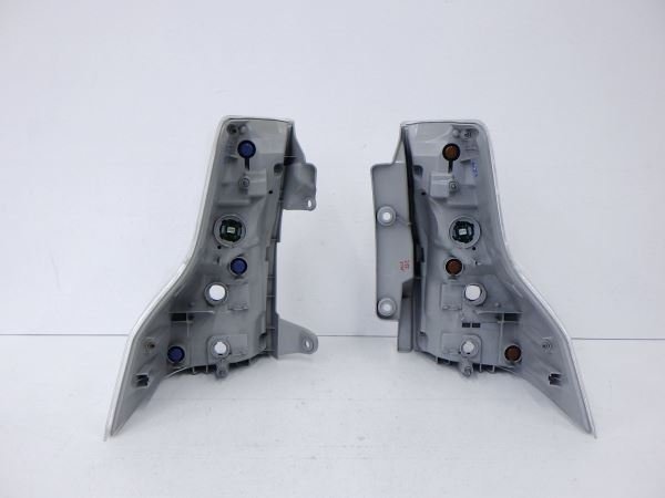S02163 プラド 150系 前期 純正オプション 左右テールランプ