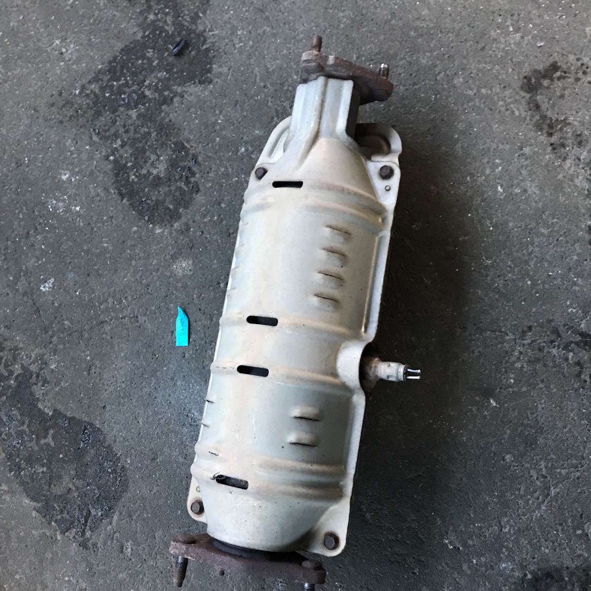 コンバーター RB1 オデッセイ K24A 触媒 キャタライザー 純正 棚落ち