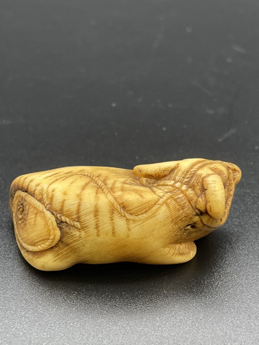 時代物 古骨彫 水牛 古根付 骨根付