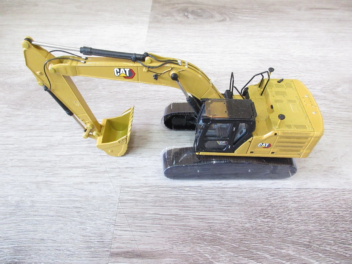 ダイキャストマスター 1⁄50 CAT 330D L 油圧ショベル+大型破砕機