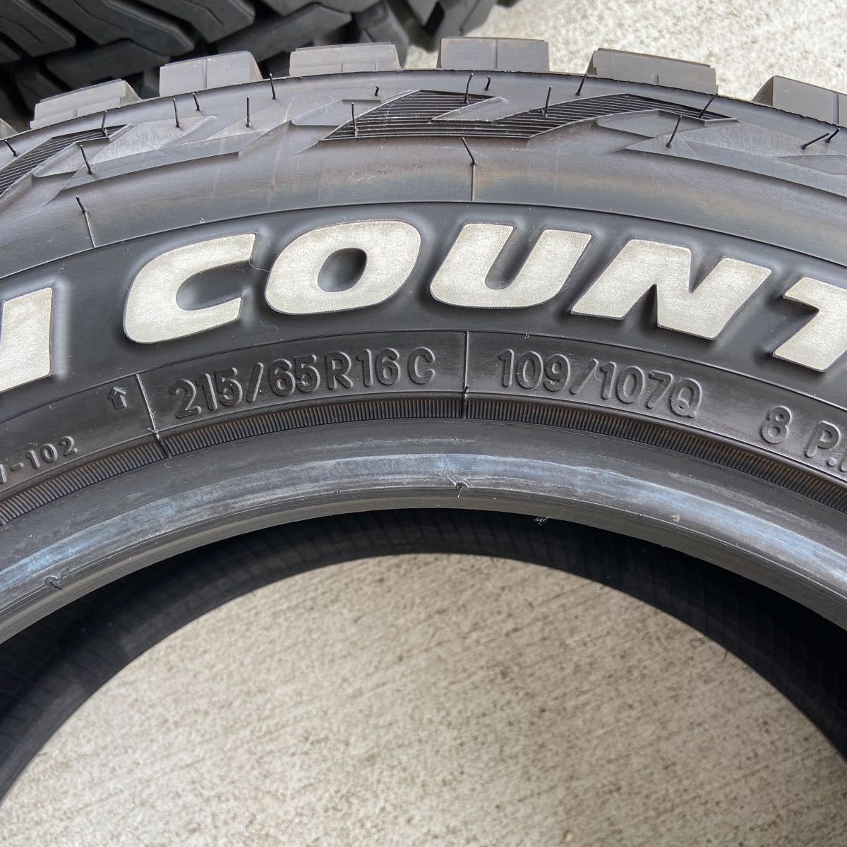 TOYO オープンカントリーRT 215/65R16 109/107Q 16インチ ホワイト 