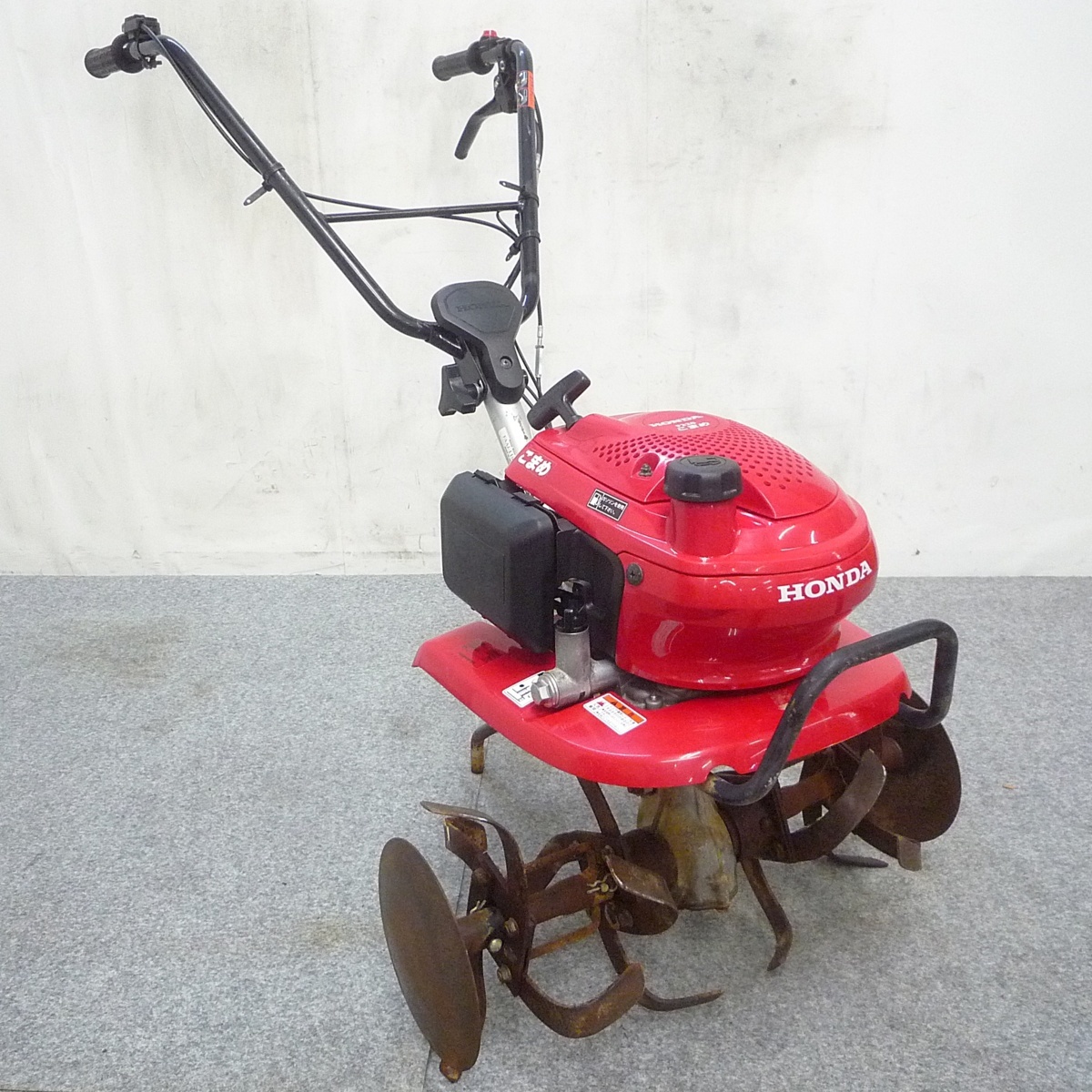 耕運機 家庭用 ホンダ こまめ F2 耕うん幅約58cm 抵抗棒付 小型 ミニ耕うん機 耕耘機 管理機 家庭菜園 Honda 車体 売買されたオークション情報 Yahooの商品情報をアーカイブ公開 オークファン Aucfan Com