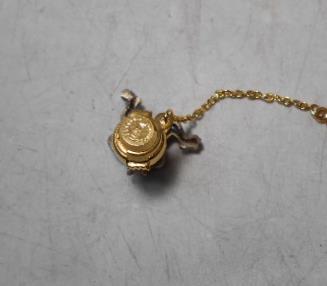 大雅堂2272　時代　鬼金具タイピン　裏の金具はk18刻印有り　ネクタイピン　鬼　魔よけ　箱付　越前蔵うぶ出し