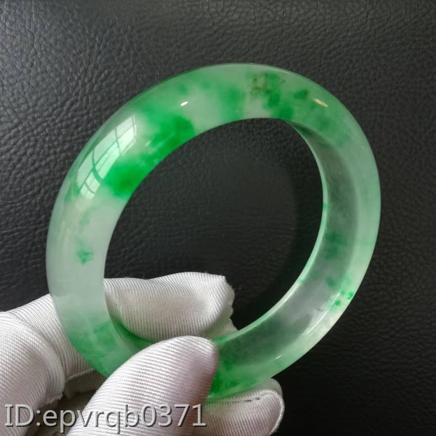 ミャンマー 翡翠 天然 アクセサリー B1533-0222翡翠ヒスイバングル