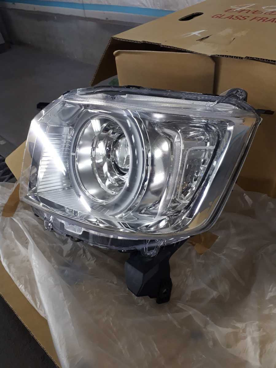 車 ホンダN BOX JF3左ヘッドライトユニット
