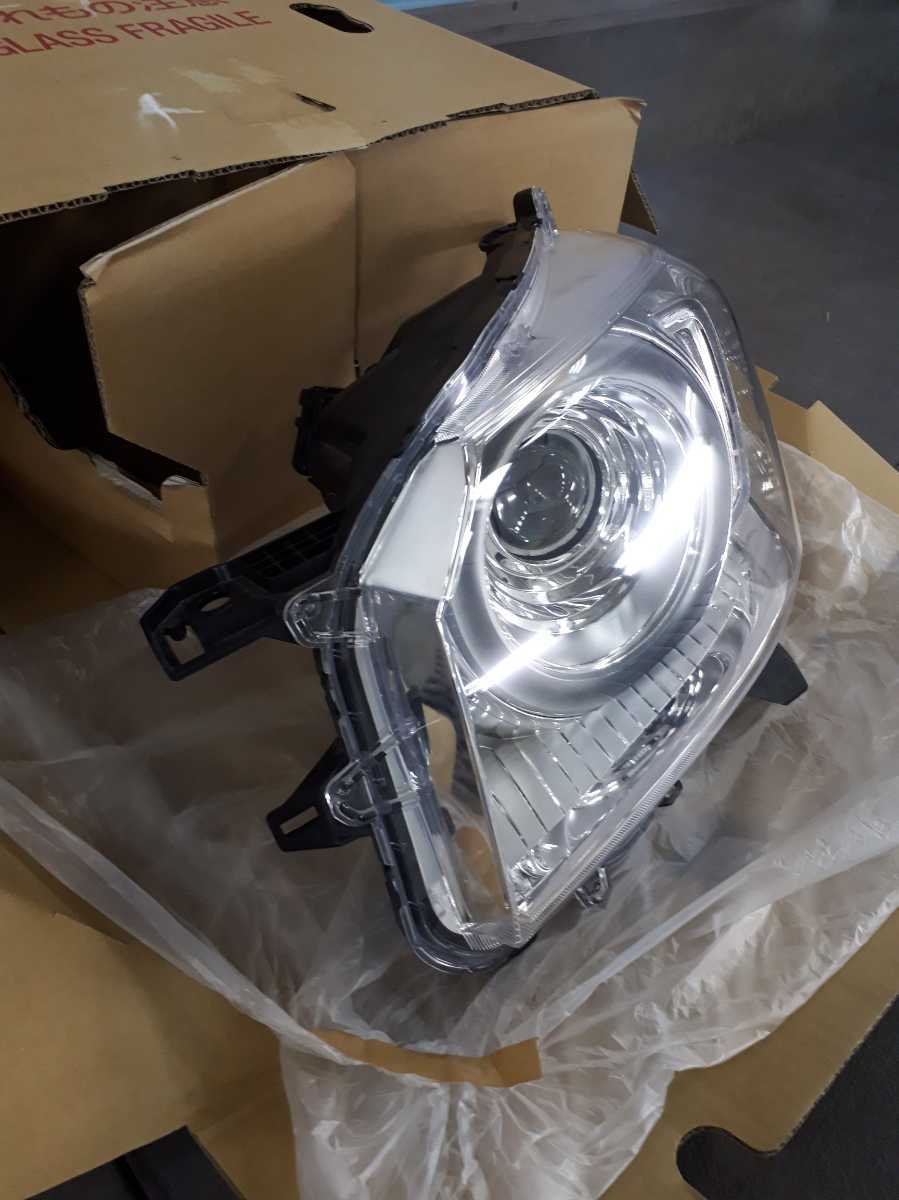車 ホンダN BOX JF3左ヘッドライトユニット