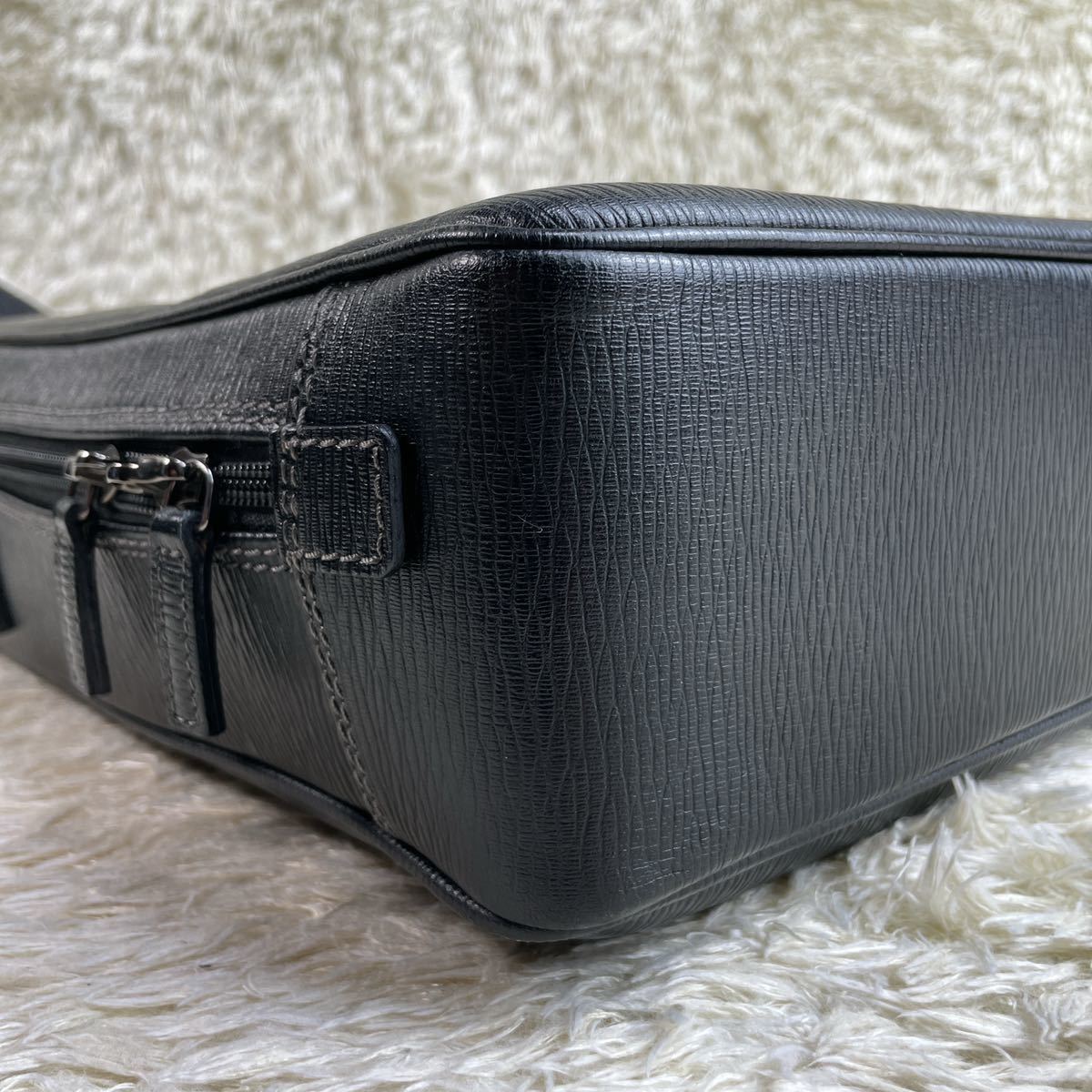1円□未使用級□幻の逸品□超希少デザイン□Ferragamo