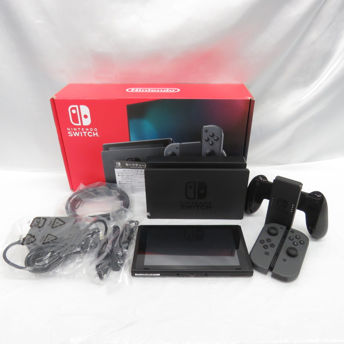  品 NINTENDO SWITCH ニンテンドースイッチ グレー HAD-S-KAAAA JPN 2019年8月発売モデル 11000437(ニンテンドースイッチ本体)｜売買されたオークション情報、yahooの商品情報をアーカイブ公開 - オークフ ニンテンドースイッチ本体