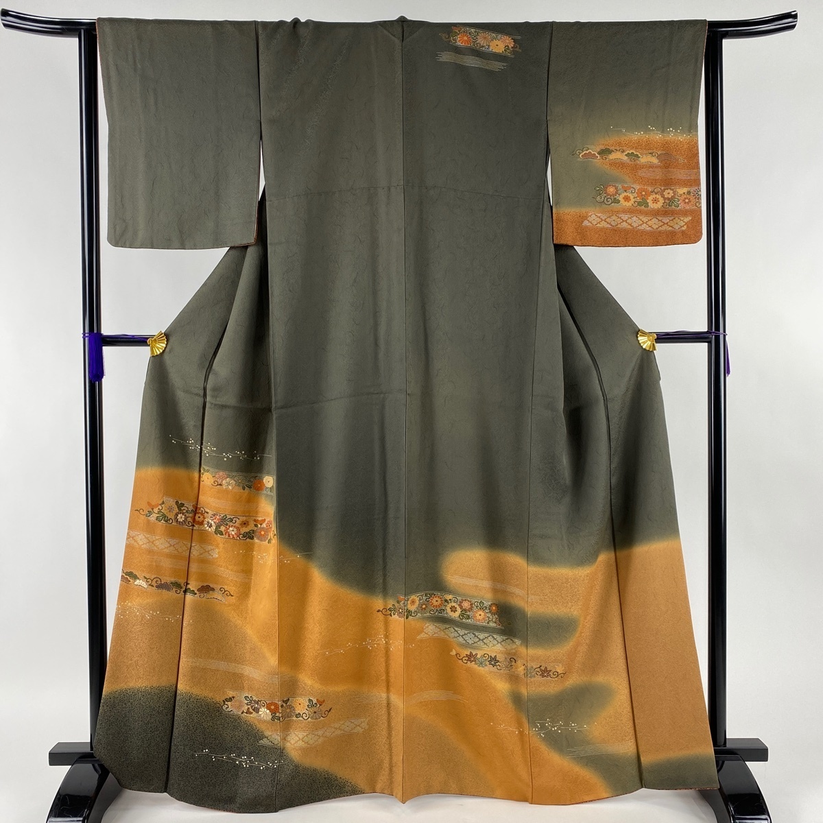 訪問着 秀品 菊唐草 松 刺繍 金銀彩 灰緑 袷 165cm 64cm M 正絹 【中古】 ☆☆☆