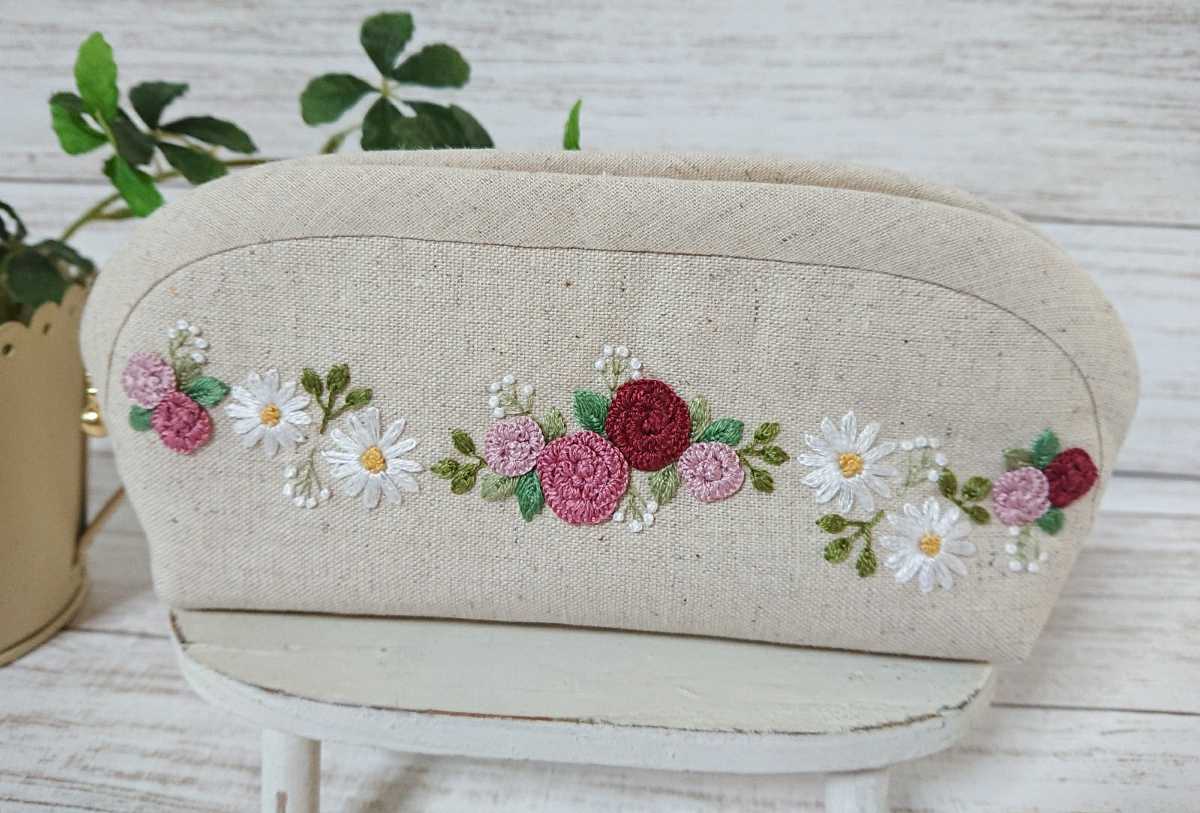 ハンドメイド バラとマーガレットの手刺繍入りメガネケース (ピンク