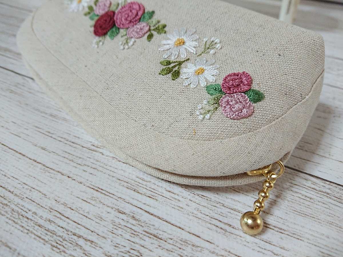 ハンドメイド バラとマーガレットの手刺繍入りメガネケース (ピンク