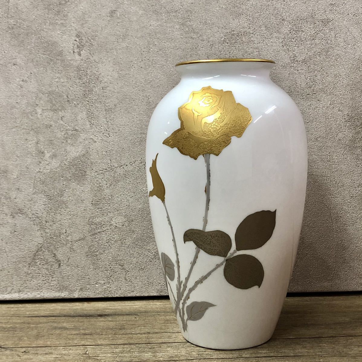 大倉陶園 OKURA 金蝕バラ 花瓶 花器 フラワーベース 金彩 薔薇 菊