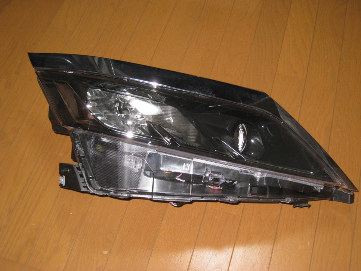 セレナ C27 後期 純正 右 ヘッド ライト LED ユニット メッキ