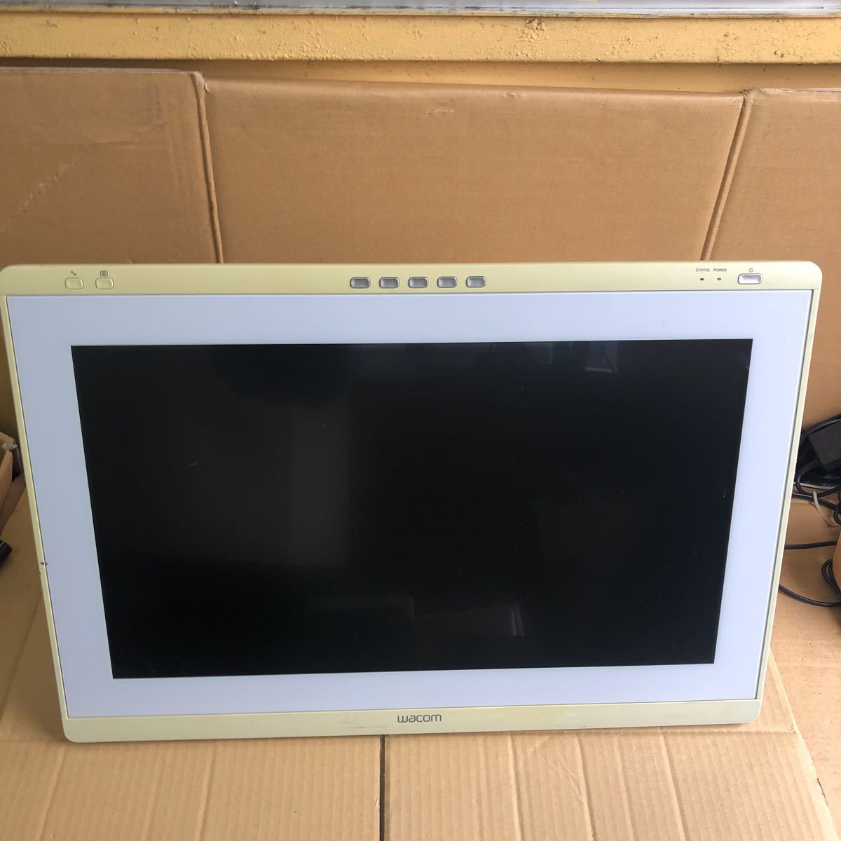 Wacom DTK-2241 液晶ペンタブレット スタンド付属 ペン付き 液晶ペン