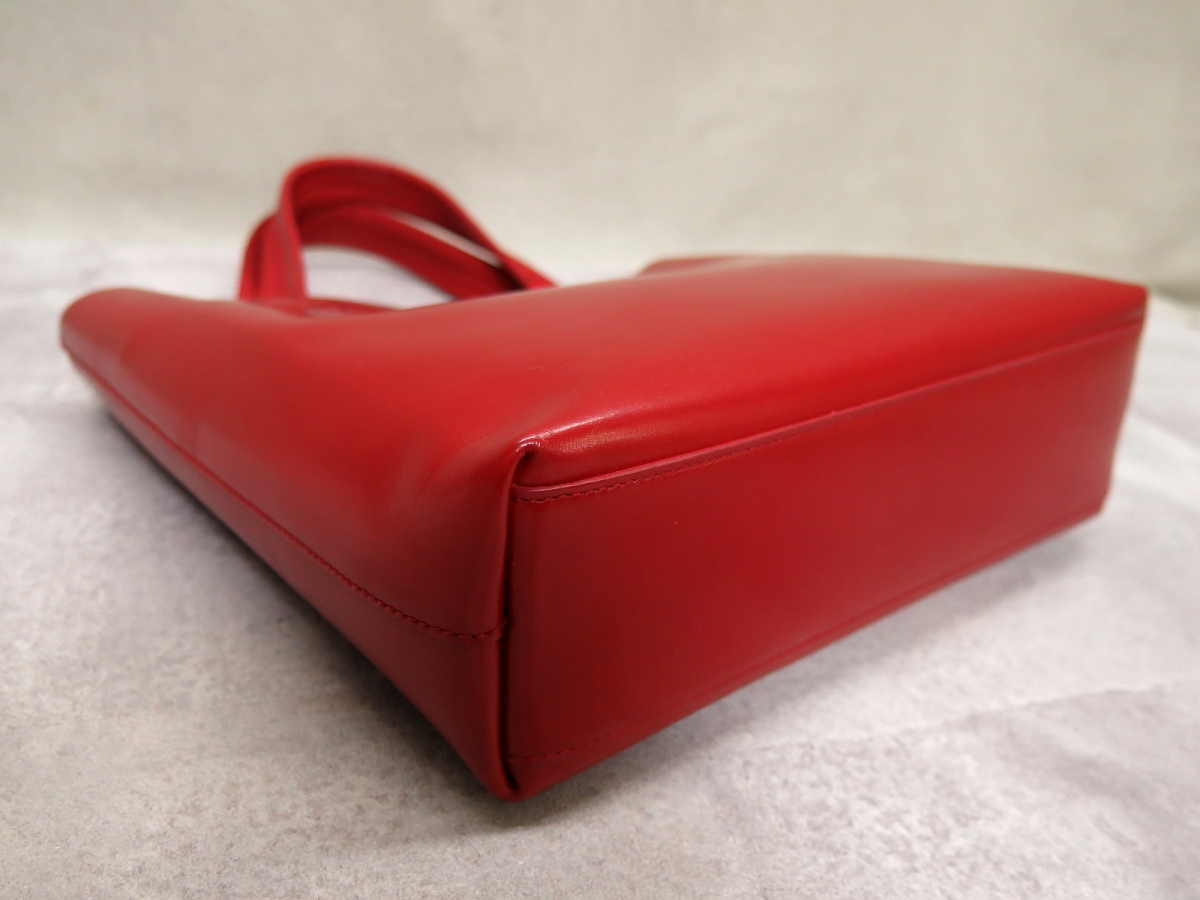 ○超美品○PRADA プラダ○ロゴ型抜き○カーフ レザー○トート ハンド