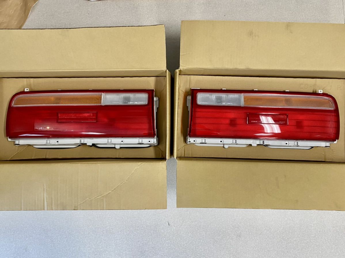 自動車用 テールライト 左右セット 新品]Y31 テール ライト ランプ レンズ 日産 純正セドリック 後期 右左