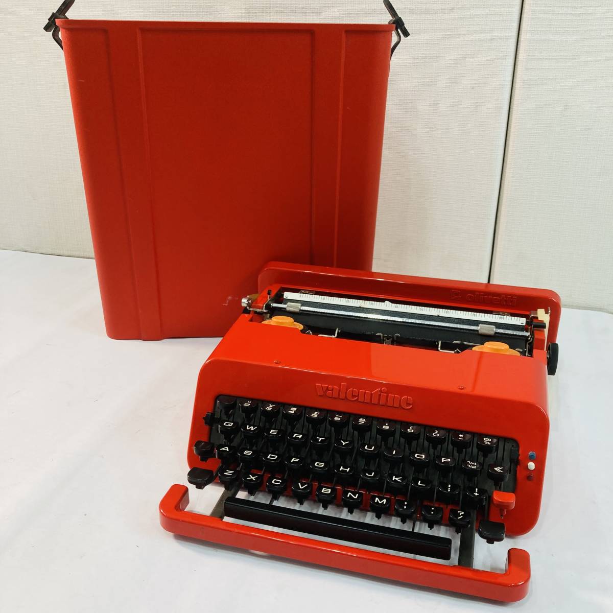 希少 オリベッティ バレンタイン 赤いバケツ ケース Olivetti Valentine タイプライター 赤いバケツ バレンタイン
