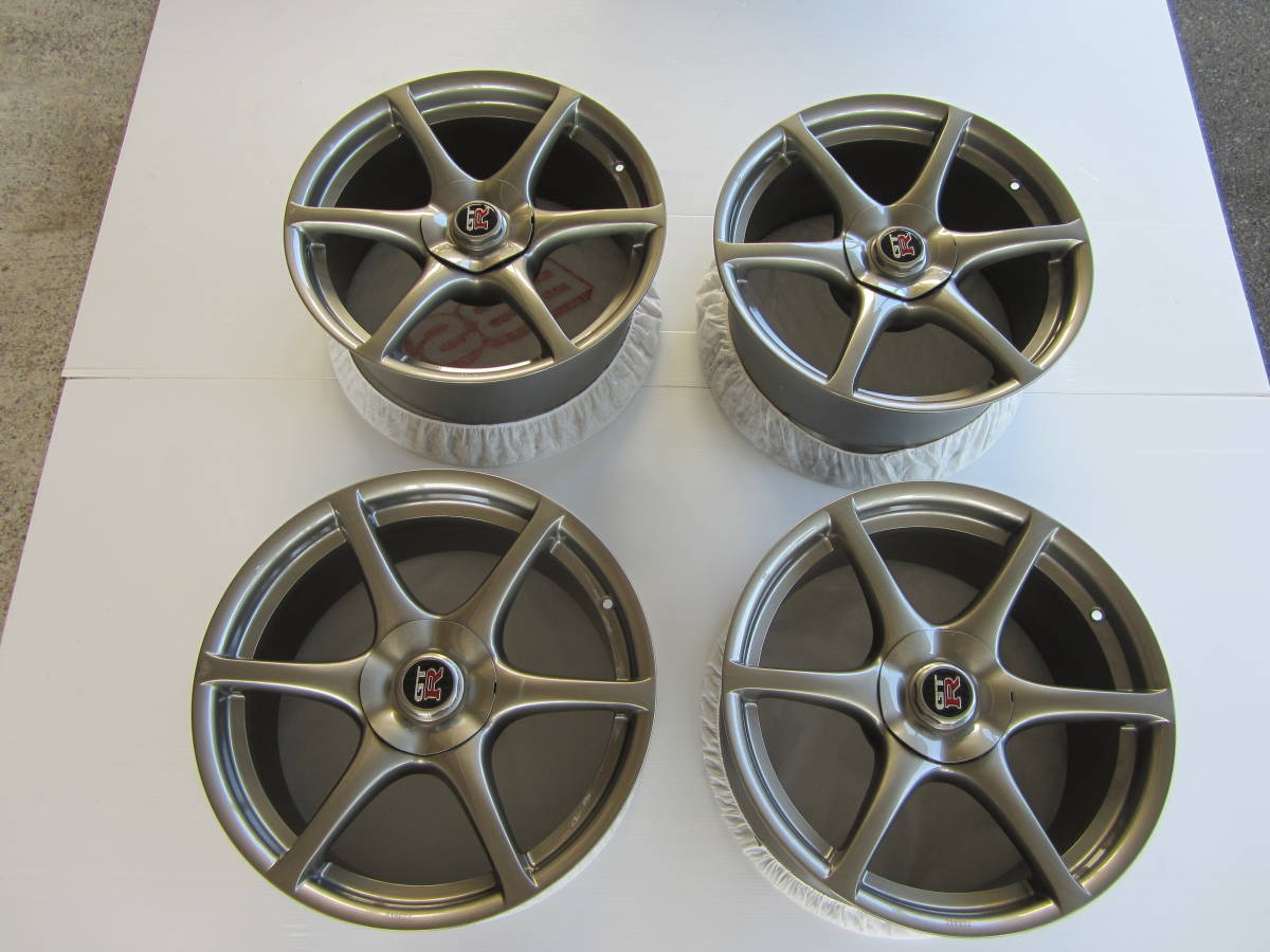 超極上 本当に綺麗 R34 BNR34 GT-R 純正18インチ 9J +30 PCD114.3