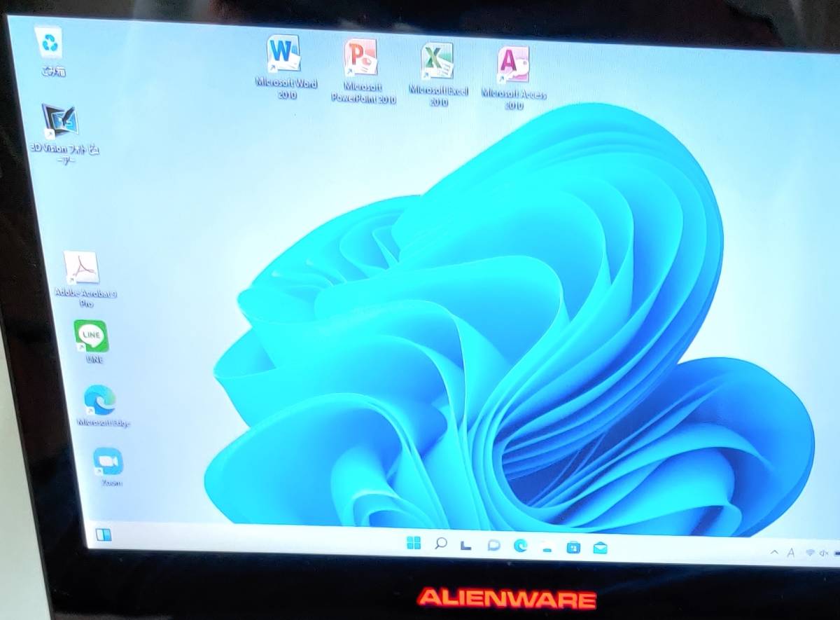 ジャンク扱い 小型ゲーミングノートパソコン ALIENWARE M11x R3 11 