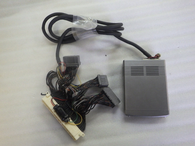 UCF31セルシオ30前期データシステムエアサスコントローラー ☆セルシオ