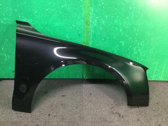 アウディ A8 ABA-4HCTGF 右Fフェンダー LZ9Y 4H0821106B