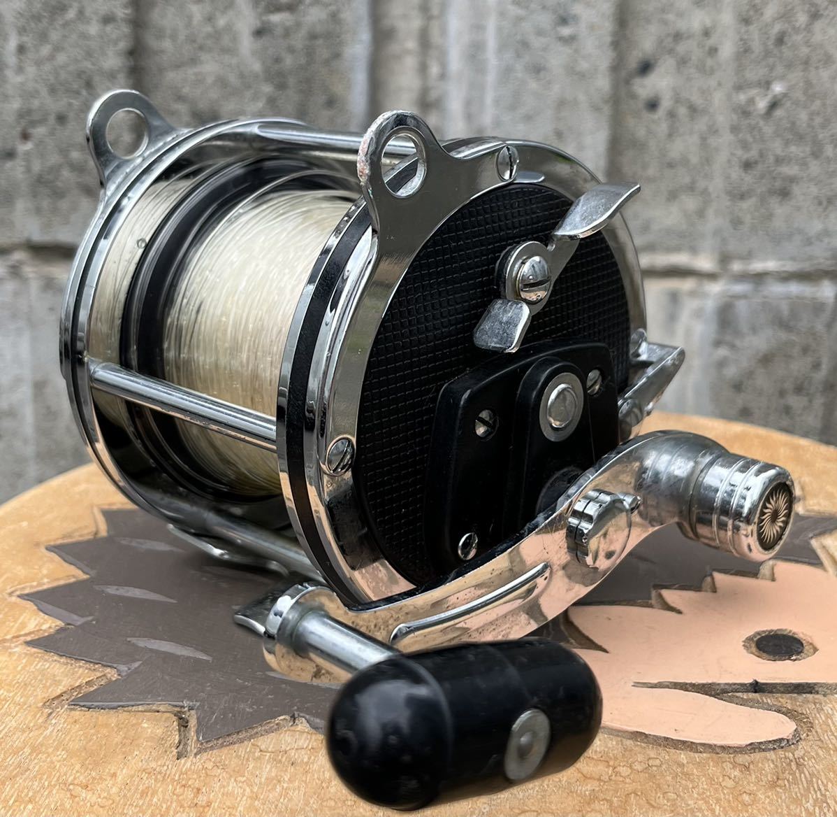 【100%新品，セール】 DAIWA 胴突き リール 船 オールド ダイワ 両軸リール 昭和 釣具(ダイワ)｜売買されたオークション情報、yahooの商品情報をアーカイブ公開 - オークファン 手動