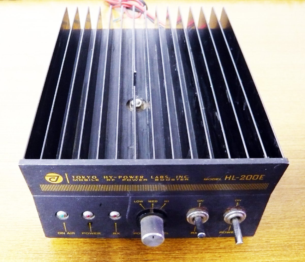 東京ハイパワー 高性能リニアアンプ「HL-200E」1.8～30MHz /13.8V仕様