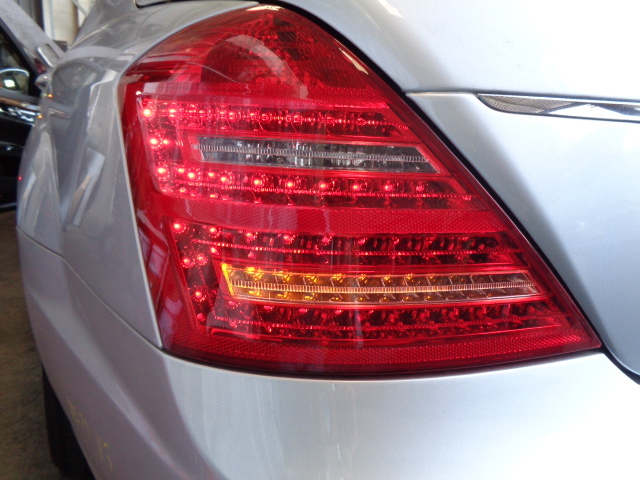  ベンツ.W221.テールランプ後期 ベンツW221.後期テールランプセット 外品(テールライト)｜売買されたオークション情報、yahooの商品情報をアーカイブ公開 - オークファン メルセデス・ベンツ用