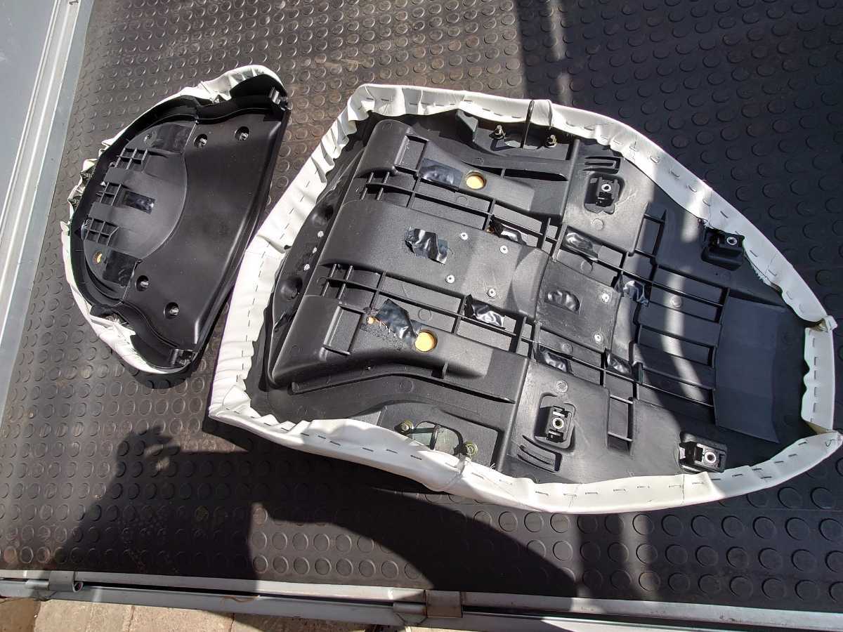 マジェスティ SG20J 4D9 メインシート タンデムシート ヤマハ 社外 