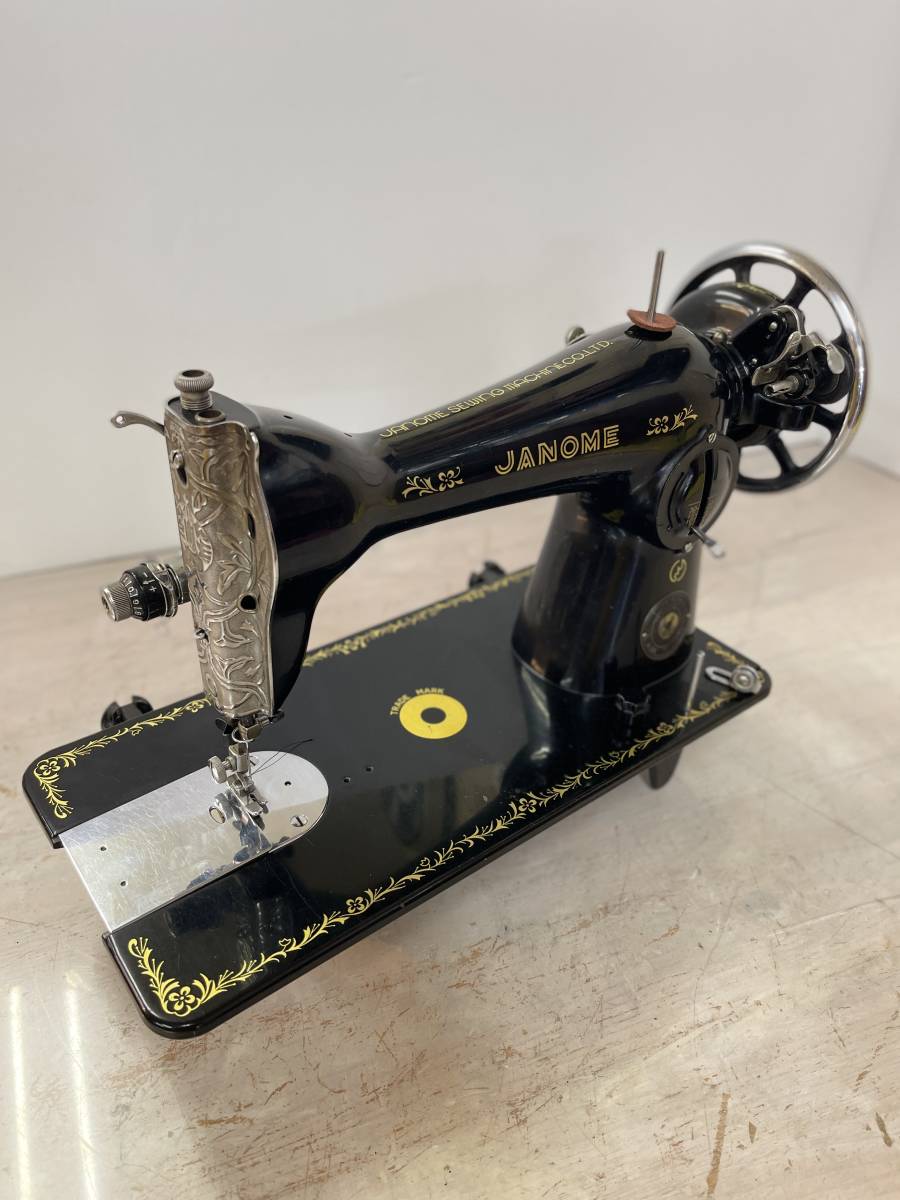 1533 JANOME/ジャノメ　ミシン　本体のみ　昭和レトロ　足踏みミシン　アンティーク　ビンテージ　ジャンク品