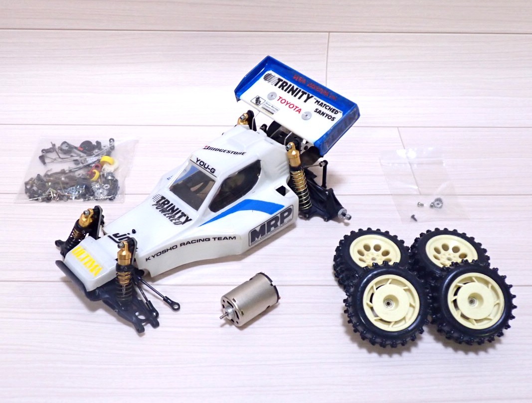 【希少・当時物】京商 初代アルティマ オプション多数付き 1/10 京商 旧車 当時物 初代 アルティマ オプションパーツ付 オフ