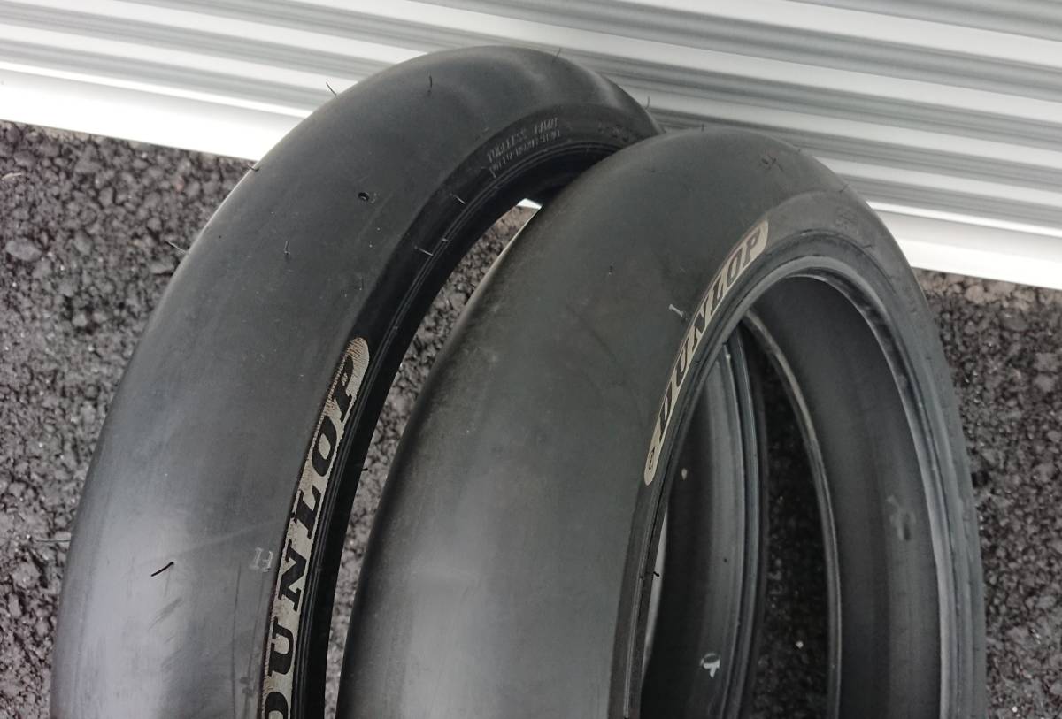 「dunlop Yahoo!オークション moto3」の落札相場・落札価格 - moto3 115&frasl;75R17 ⑨ 90&frasl;80R17 NSF250 スリックタイヤ前後セット ミディアム ダンロップ moto3(115&frasl;75R17)レーシングスリックタイヤ Moto3 スリック 0
