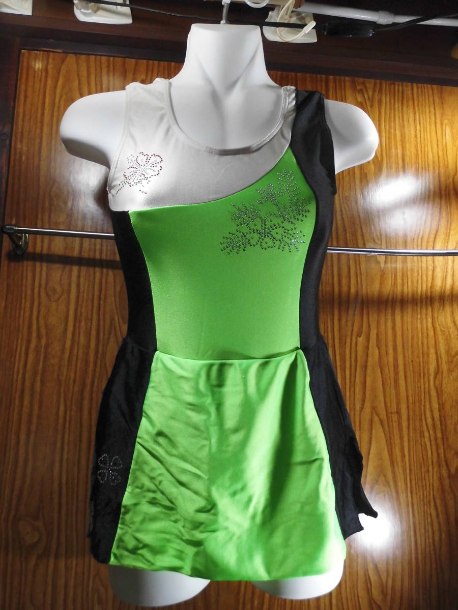 ⑦Cacottチャコット 新体操 大会 競技衣装 昔のキラキラがポイントスカート付レオタード 国内のSサイズ 白 黒 蛍光緑 ノースリーブ長期保管