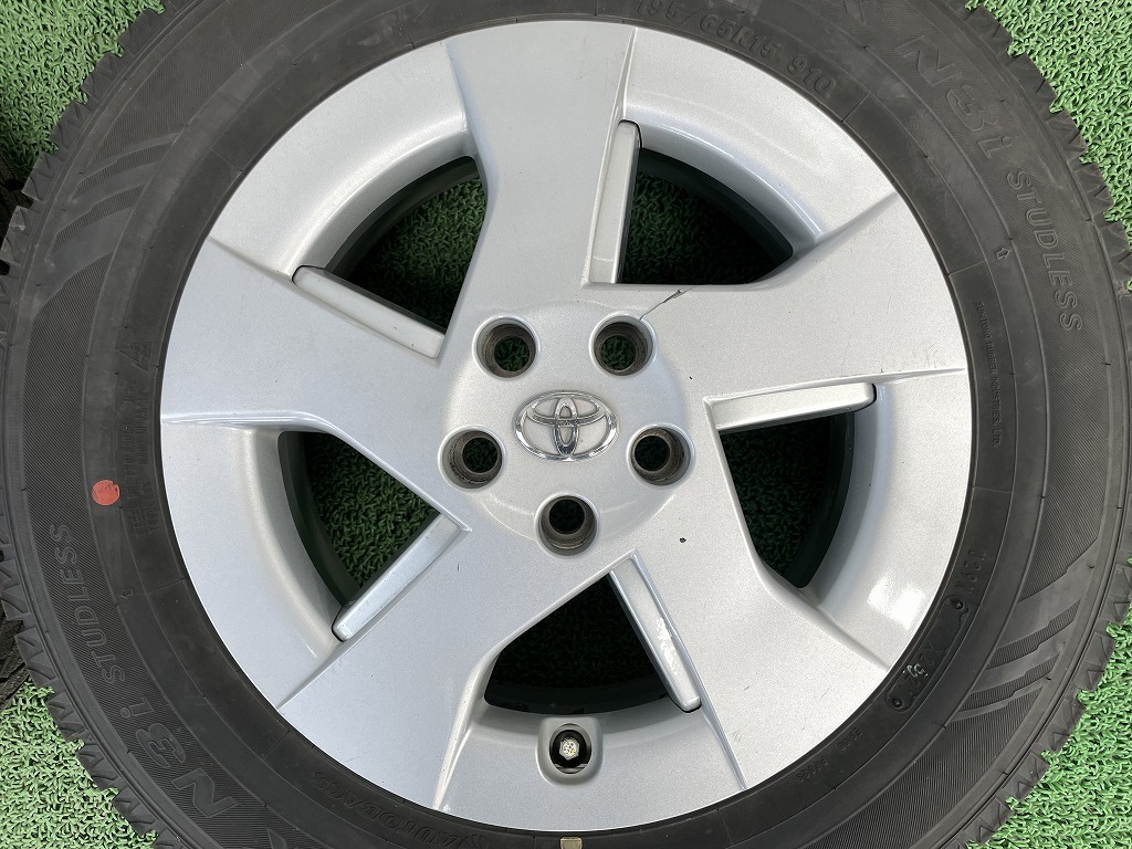 トヨタ プリウス純正ホイール!! 15x6J +45 冬タイヤ付き 195/65 4本セット