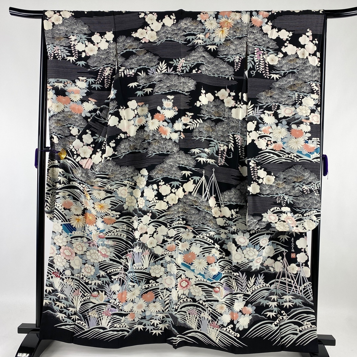 セール，大得価 振袖 名品 落款 春日花舟文様 草花 鴛鴦 金糸 金彩 黒 袷 身丈163.5cm 裄丈66.5cm M 正絹(振袖)｜売買されたオークション情報、yahooの商品情報をアーカイブ公開 - オークファン 振袖