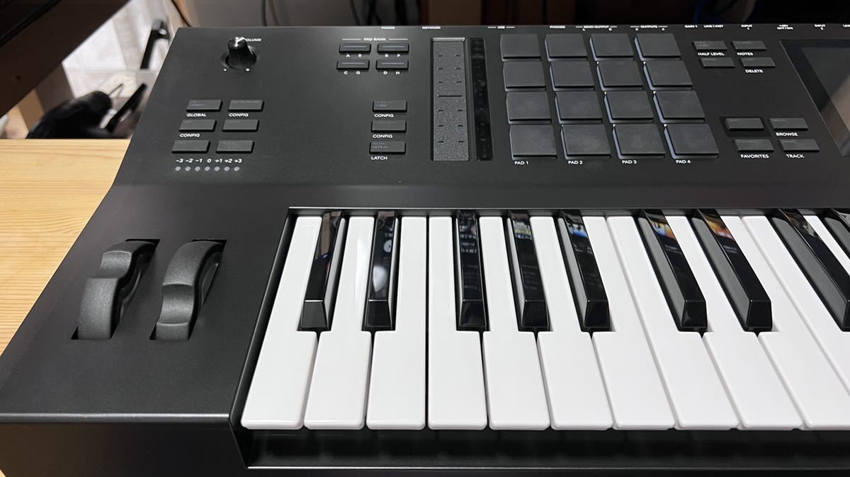 AKAI MPC KEY 61 正常動作品 美品 翌日迄の決済 受け取り迅速 厳守 