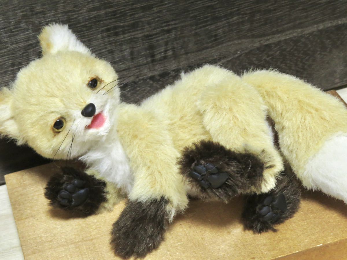 手のひらキツネさん♪表情が変えられる(開閉できるまぶた&口)フル可動