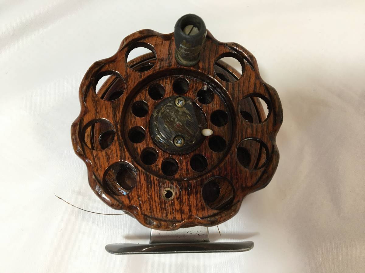 ☆W309☆釣り具 リール 太鼓リール タイコリール 重利作 木製 直径約8.5cm