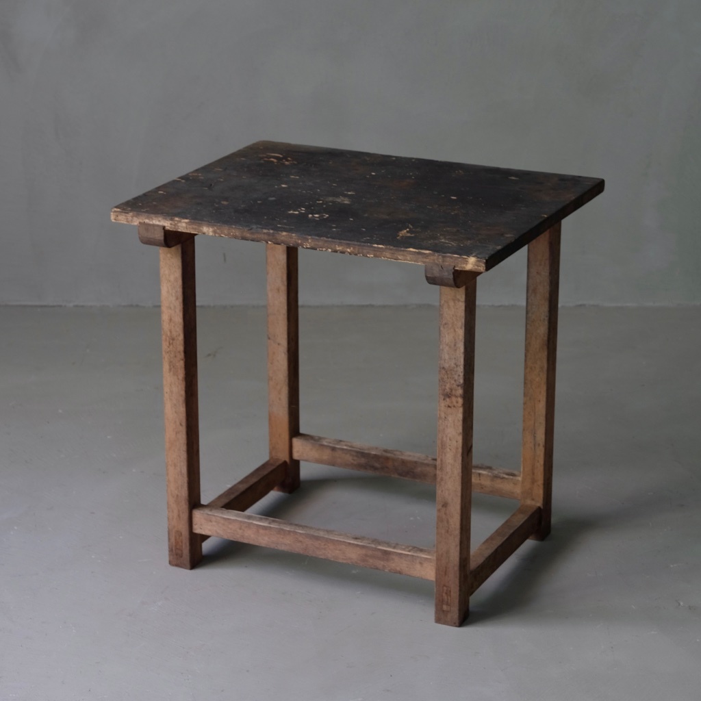 01924 松材 古いサイドテーブル / 作業台 花台 展示台 古家具 古道具 古民