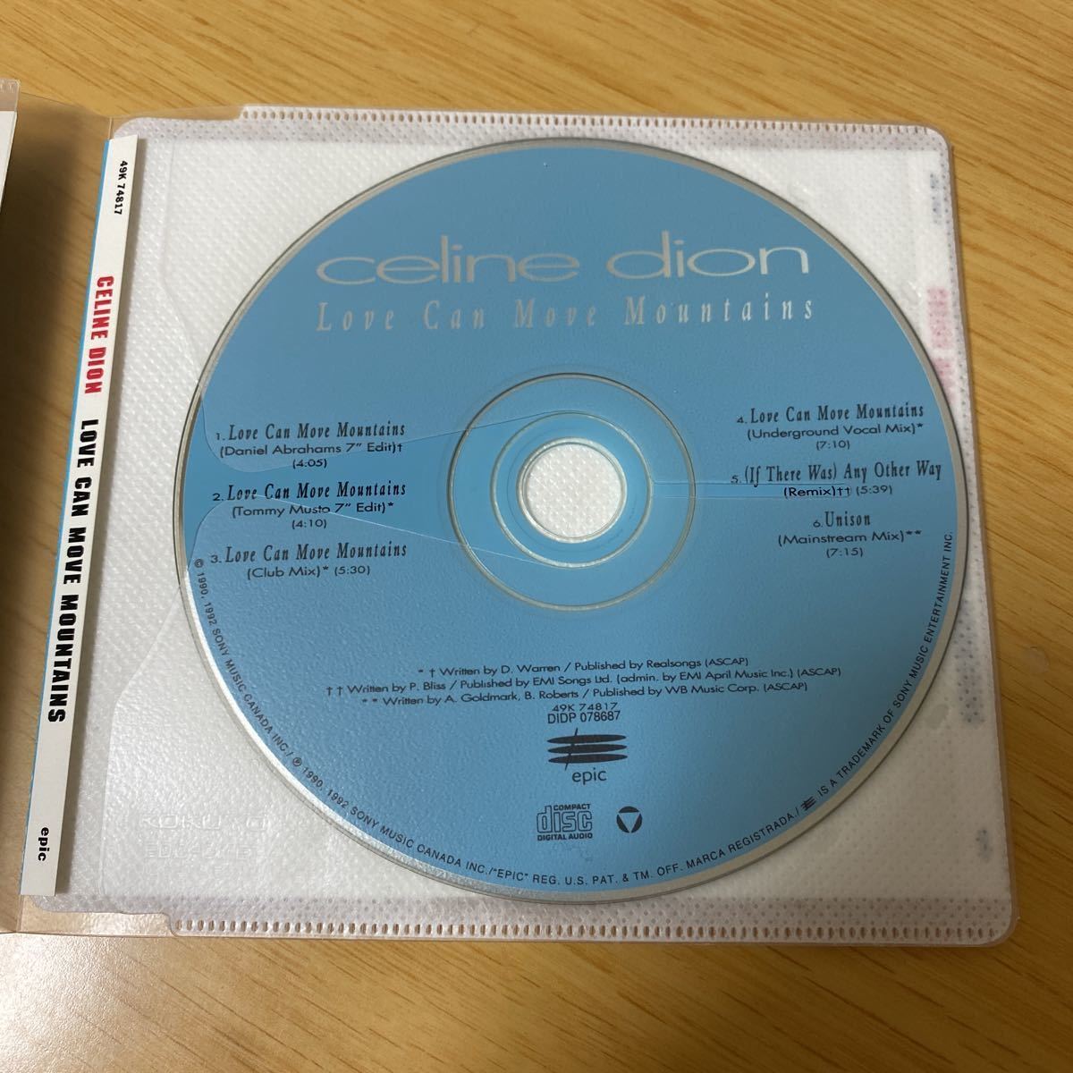 美品レア】CD Celine Dion / Love Can Move Mountains