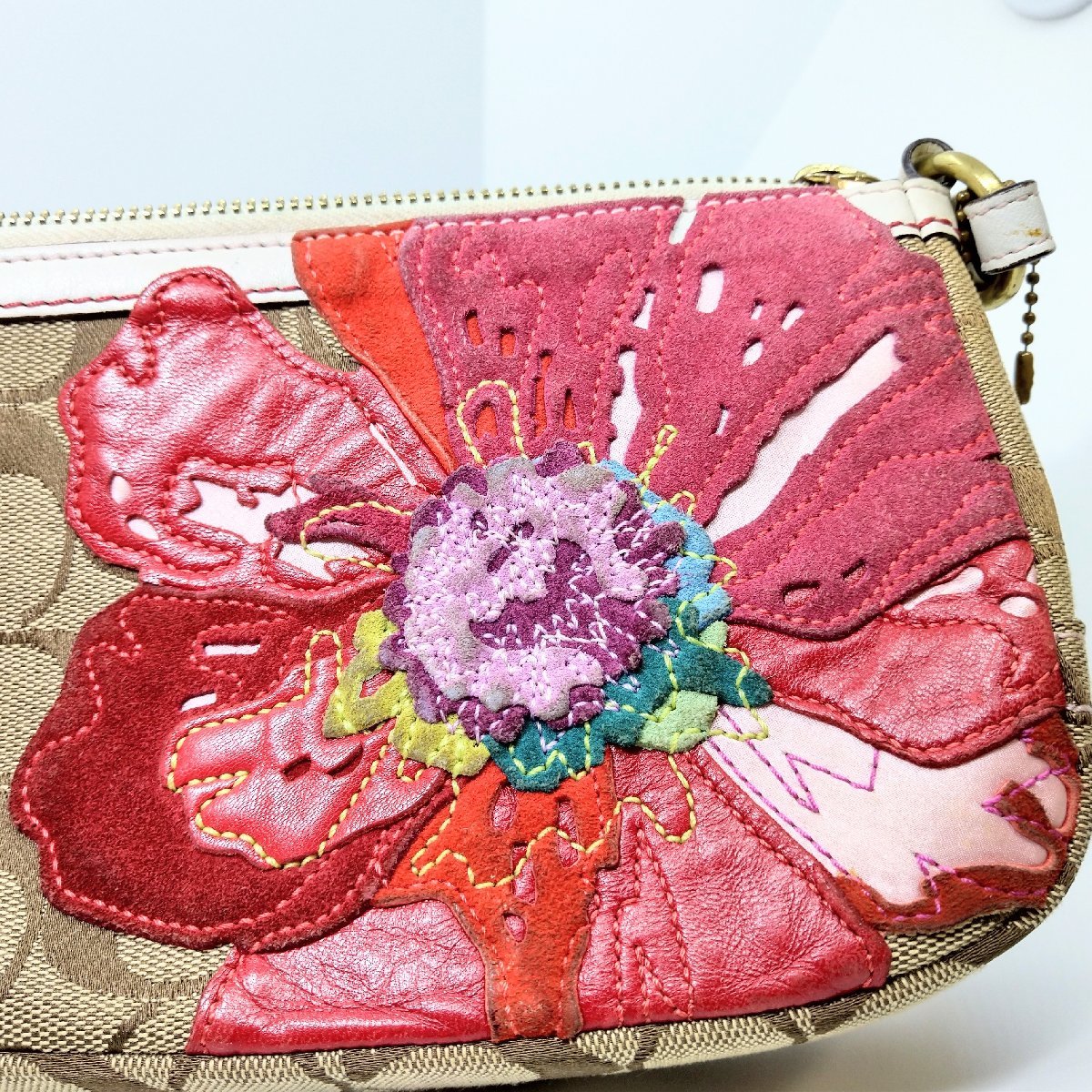 COACHアクセサリーポーチハンドバッグシグネチャースエードレッド