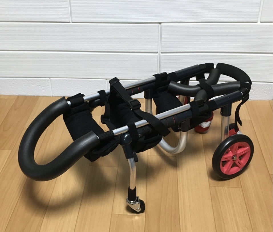 犬用車椅子 四輪 4輪 歩行器 小型犬用 ミニチュアダックス 買取 価格 表 ○ミニチュアダックス○犬の車椅子 小型犬用4輪車いす 顎