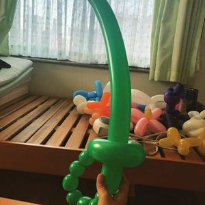 バルーンアートの値段と価格推移は 168件の売買情報を集計したバルーンアートの価格や価値の推移データを公開