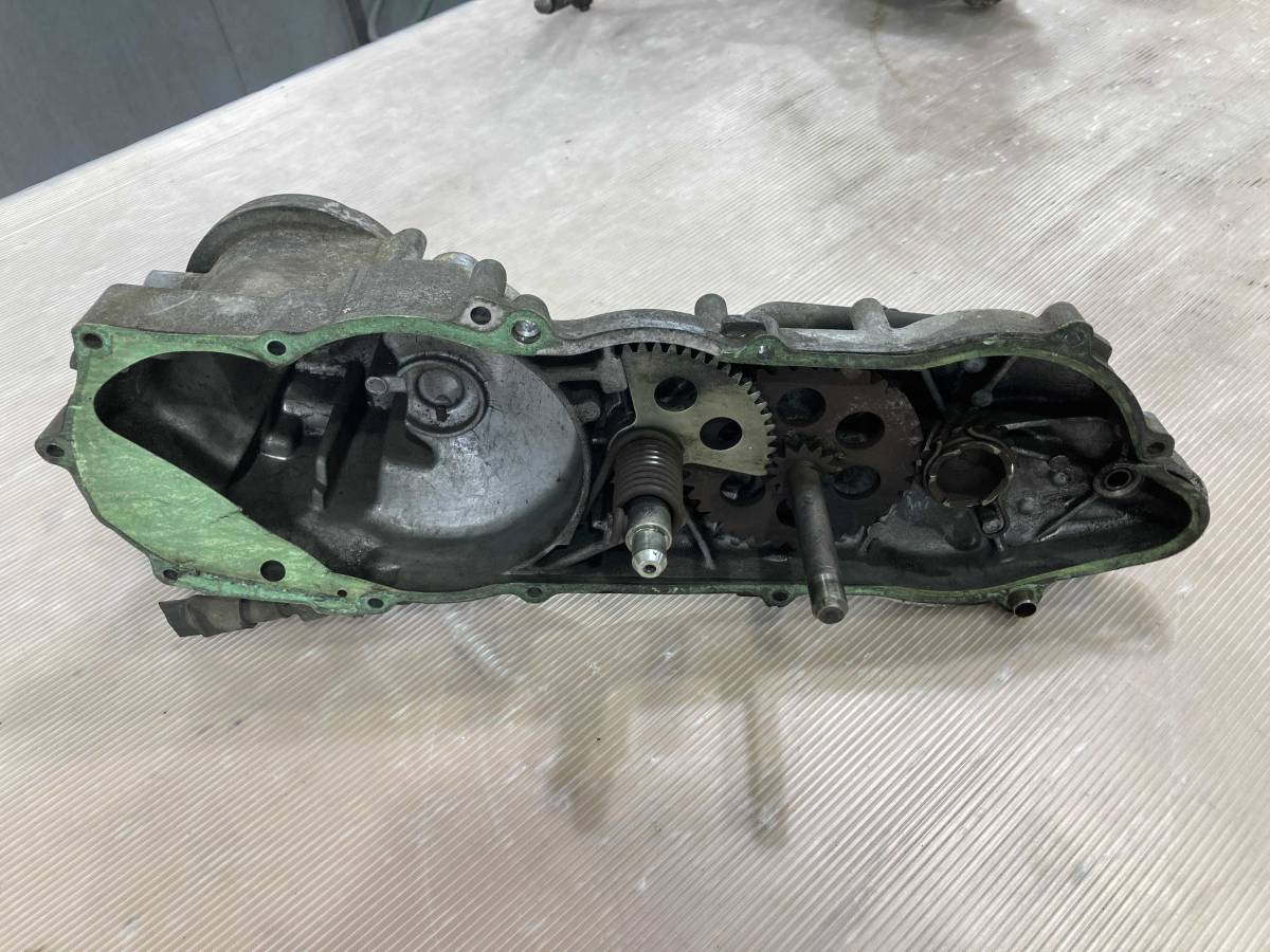 ジャイロUP　　後期用　プーリーケース　E0707 ①