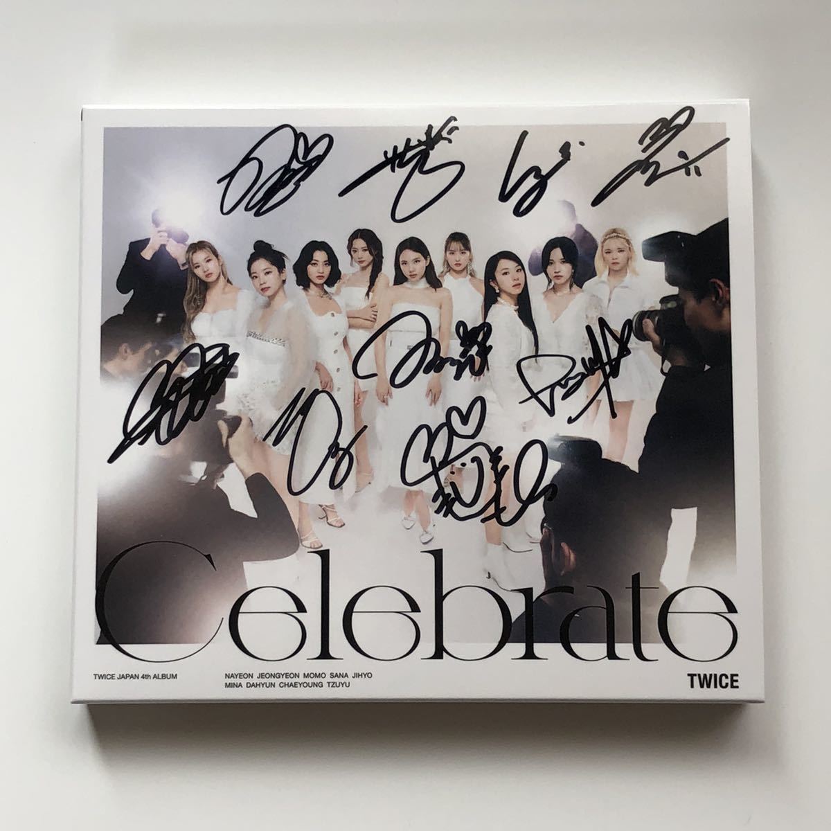 TWICE - サイン Yahoo!オークション 「twice cd」の落札相場・落札価格 