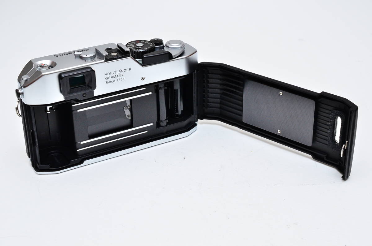 Voigtlander Bessa R Bessa-R Body | Voigtländer - Camera Rangefinder body Chrome Box 35mm w. Wikipedia