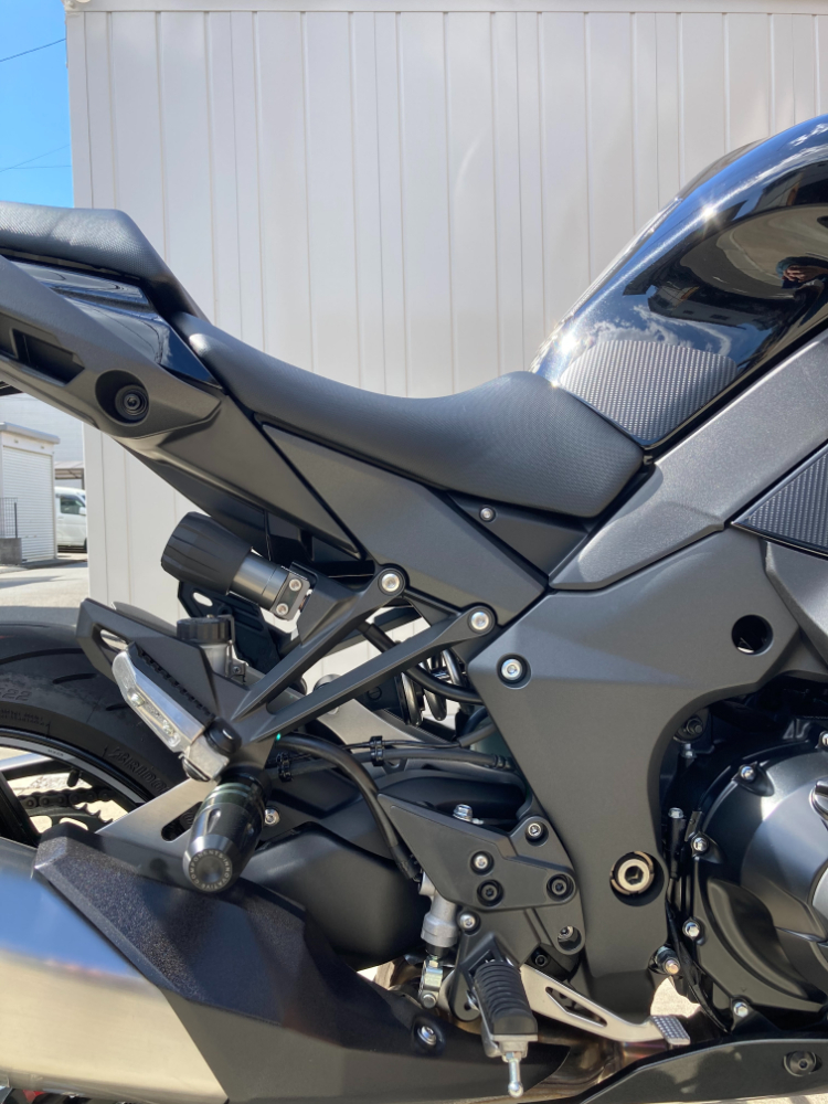 カワサキ Ninja1000/SX ローシート -20mm 低反発素材 K