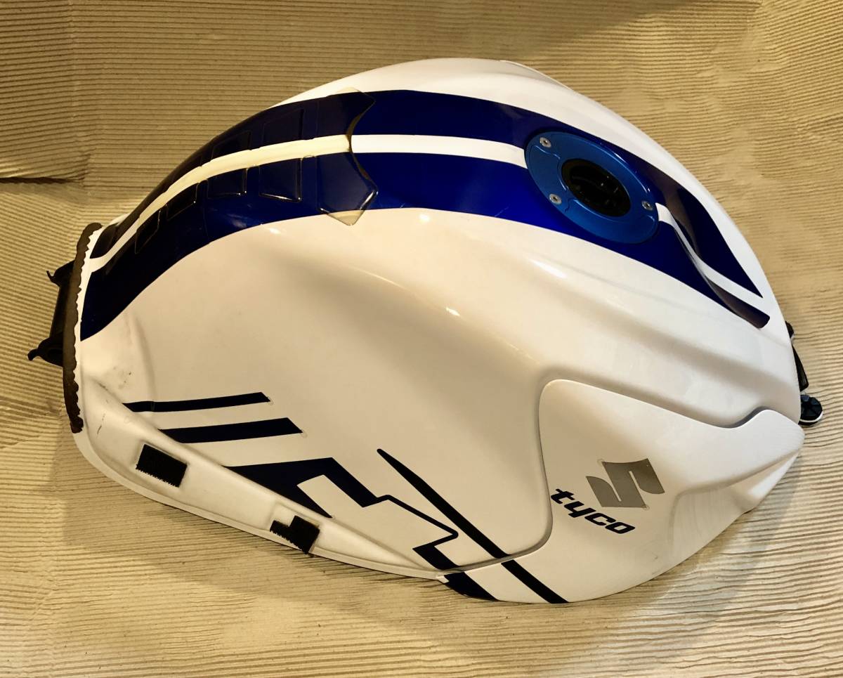 スズキ GSX-R750 L1 燃料ポンプ＋キャップ付き 純正タンク 2011