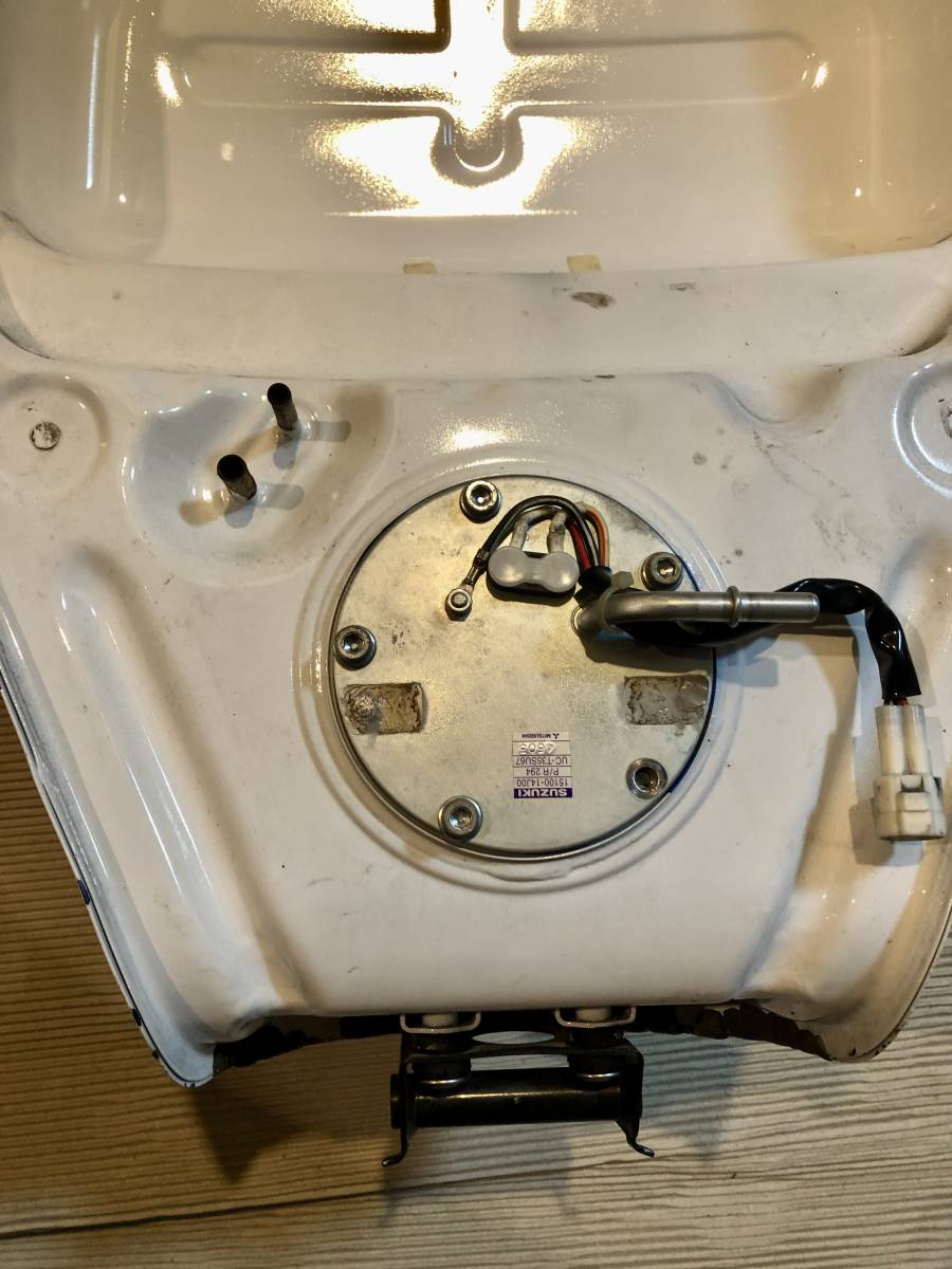 MHK.K様確認用 スズキ GSX-R750 L1 燃料ポンプ＋キャップ付き 純正タンク 2011