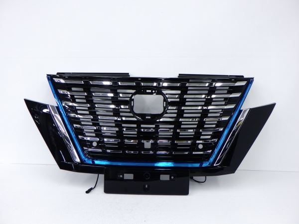 L01078 セレナ ハイウェイスター e-POWER C27 後期 フロントグリル 
